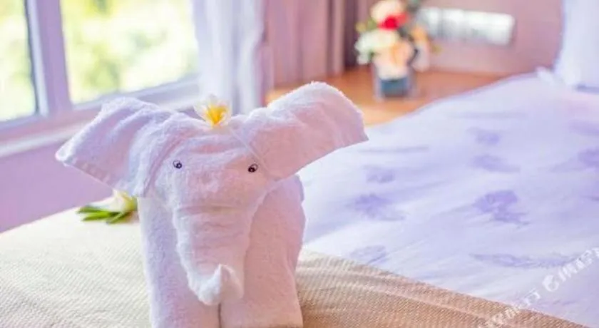 Bed in Ocean View Resort Yalong Bay