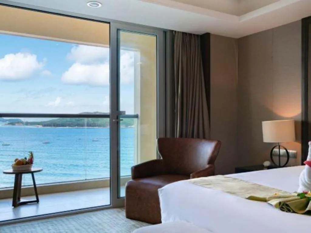 Bed in Ocean View Resort Yalong Bay