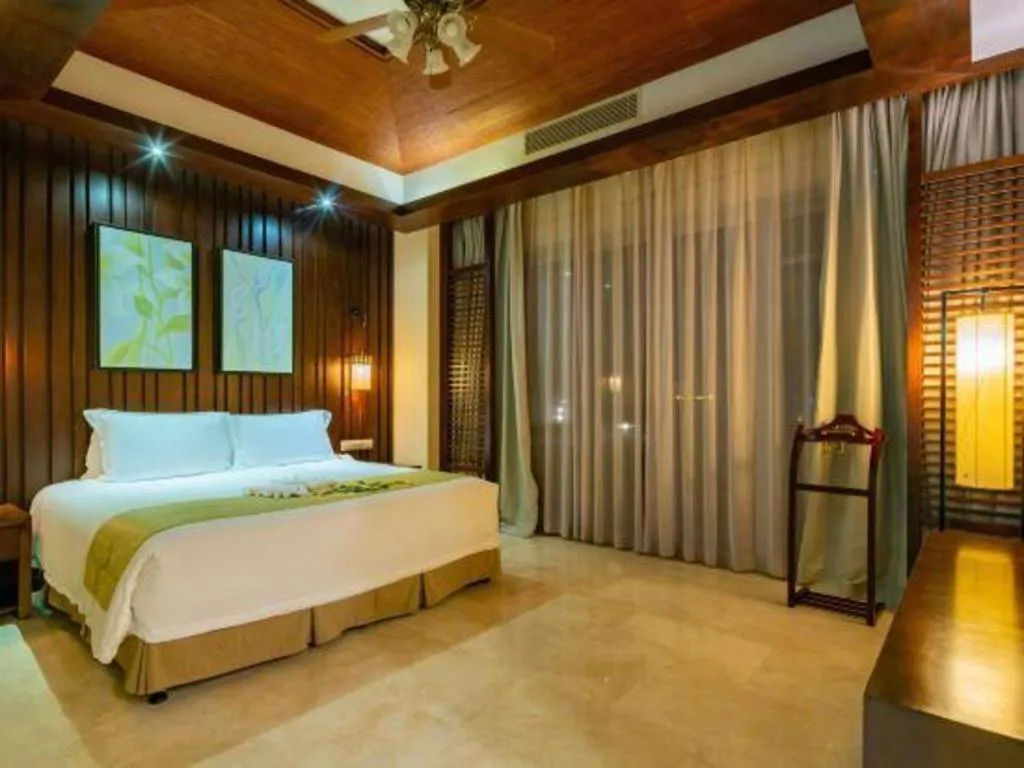Bed in Ocean View Resort Yalong Bay