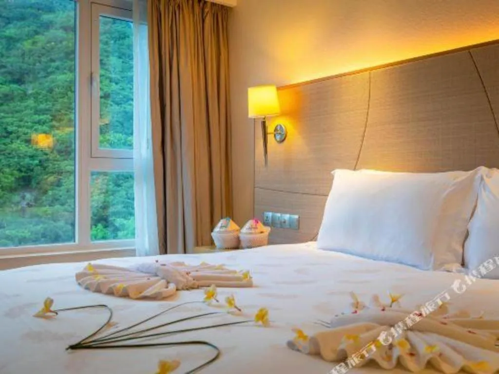 Bed in Ocean View Resort Yalong Bay