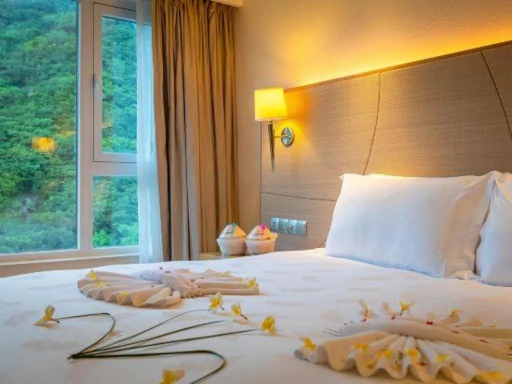 Bed in Ocean View Resort Yalong Bay