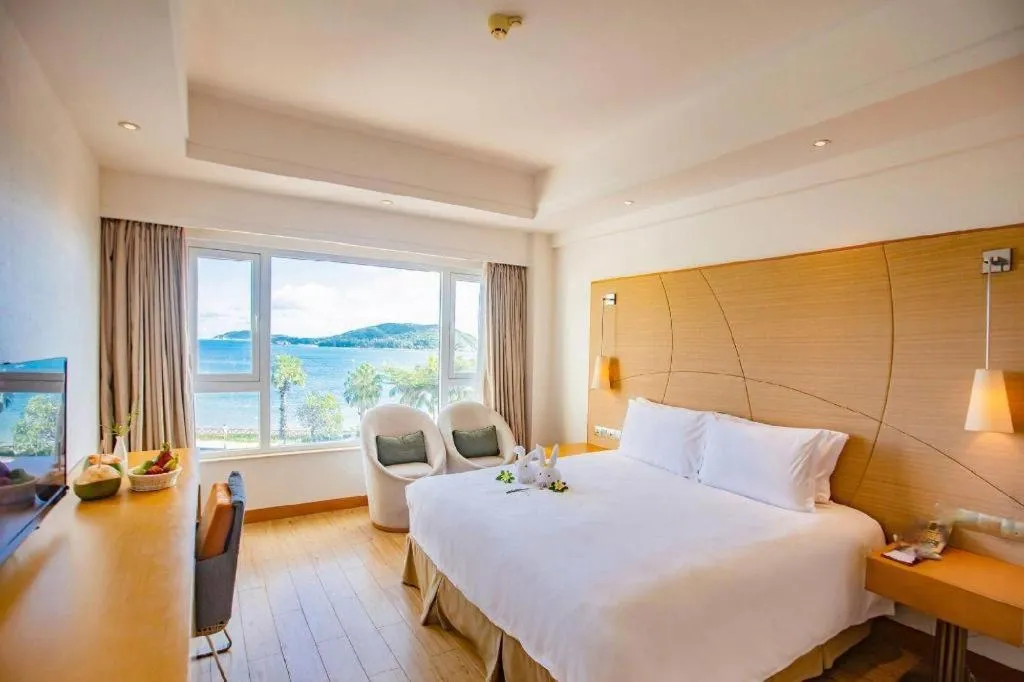 Bed in Ocean View Resort Yalong Bay