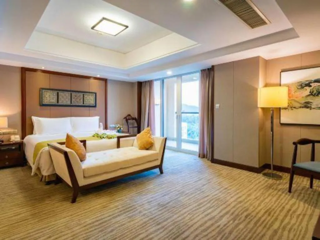 Bed in Ocean View Resort Yalong Bay