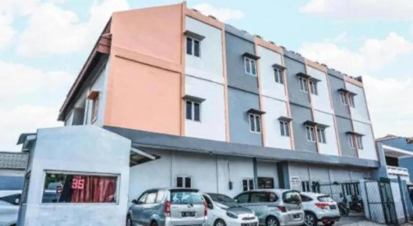 The Grand Palace Resident