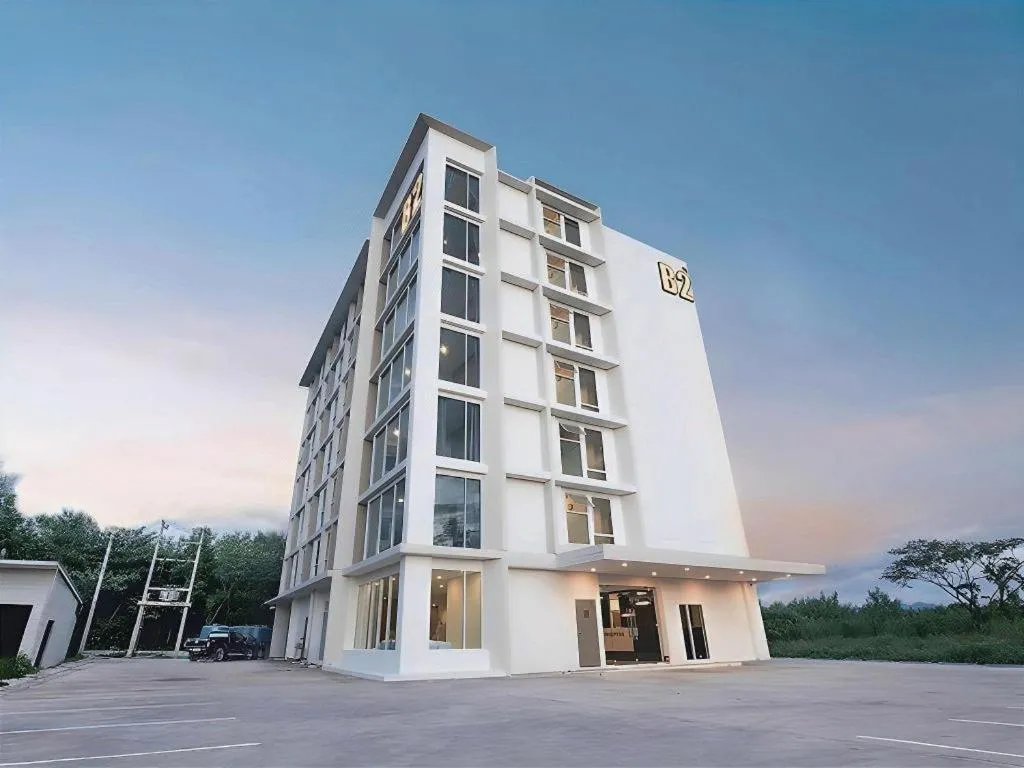 B2 Phrae Boutique and Budget Hotel