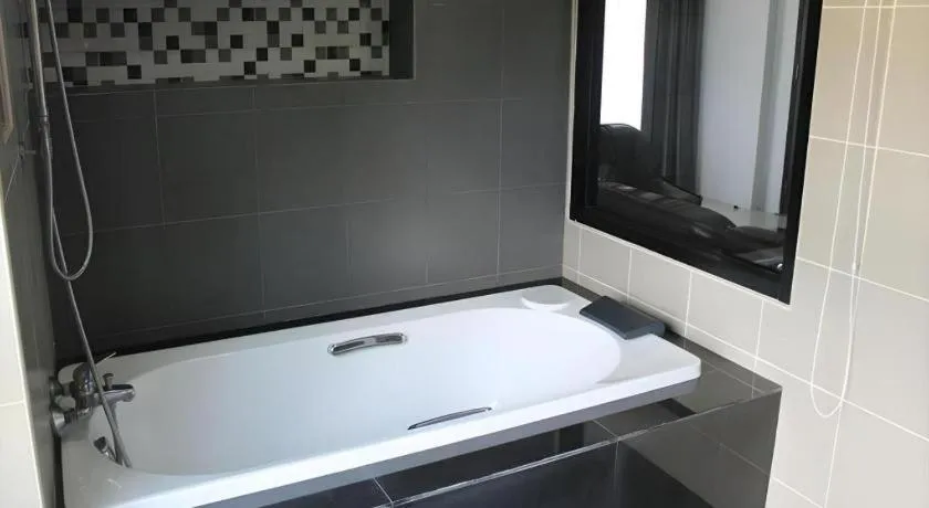 S-Tawan Hotel & Convention