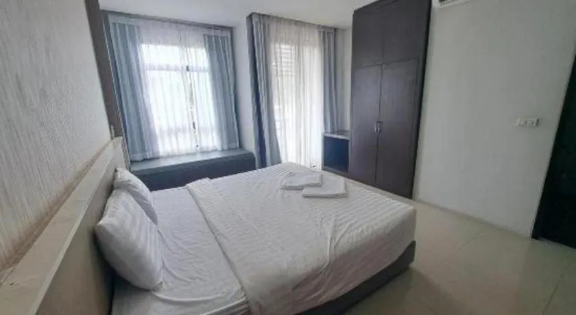 Bed in S-Tawan Hotel & Convention