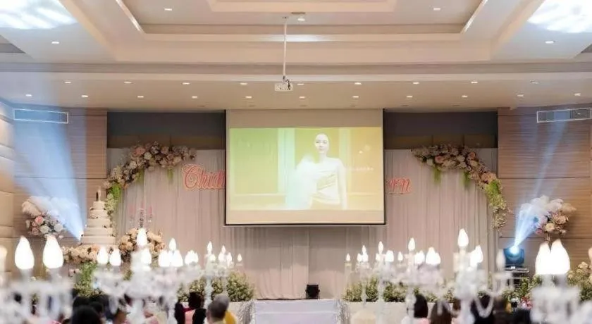 S-Tawan Hotel & Convention