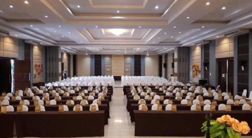 S-Tawan Hotel & Convention