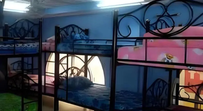 Bed in Centaur Inn Hotel