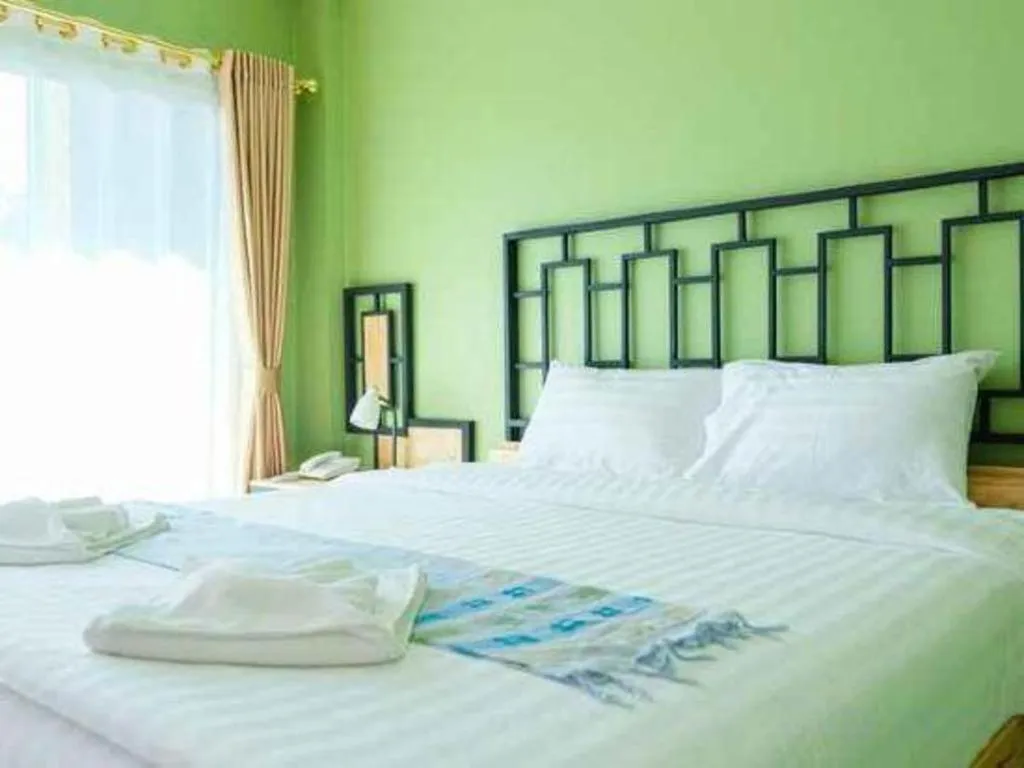 Bed in Bees Smile Hotel