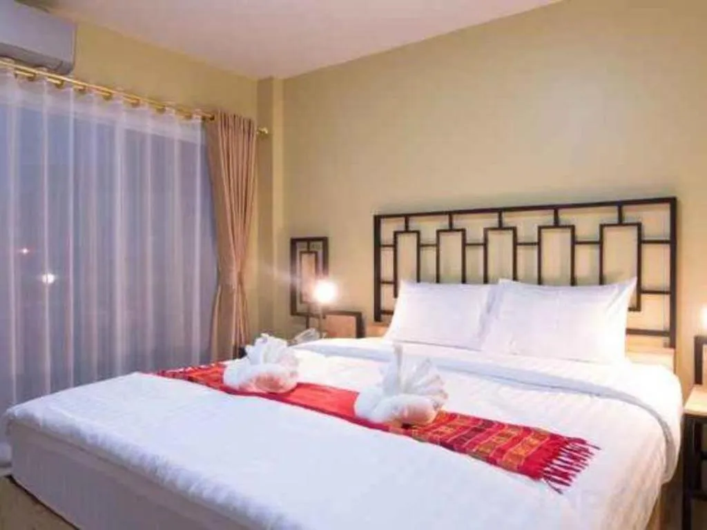 Bed in Bees Smile Hotel