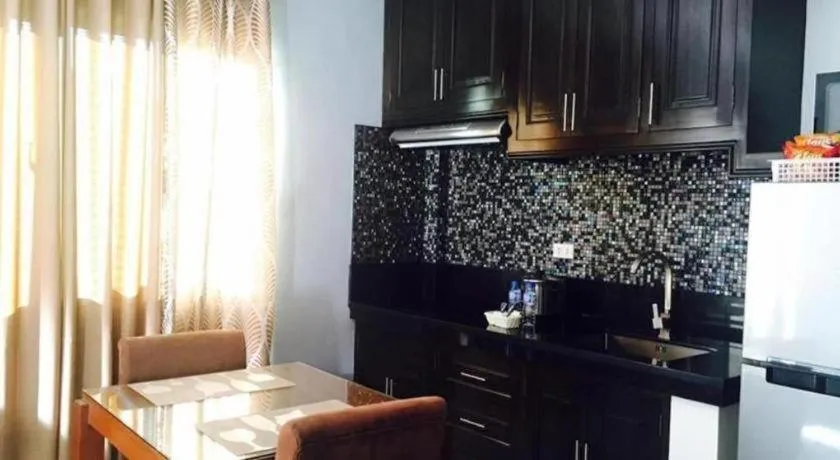 Jo Carter's Hotel & Suites Angeles City