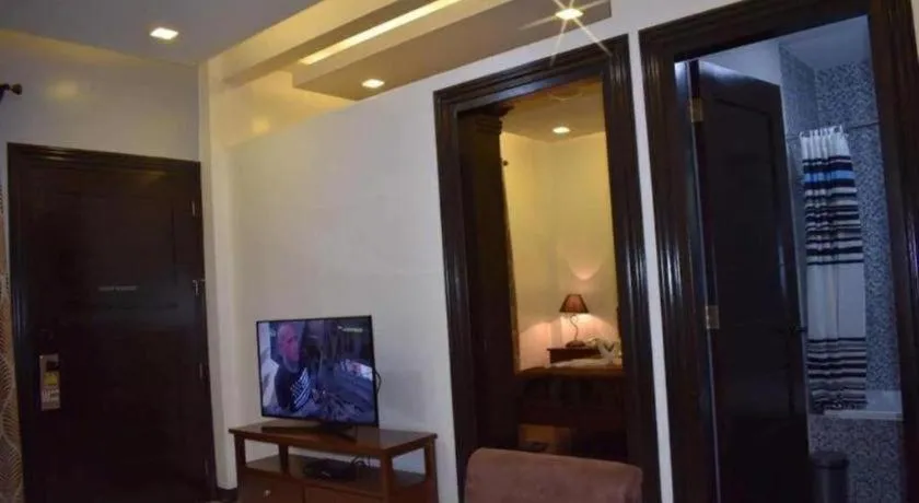 Jo Carter's Hotel & Suites Angeles City