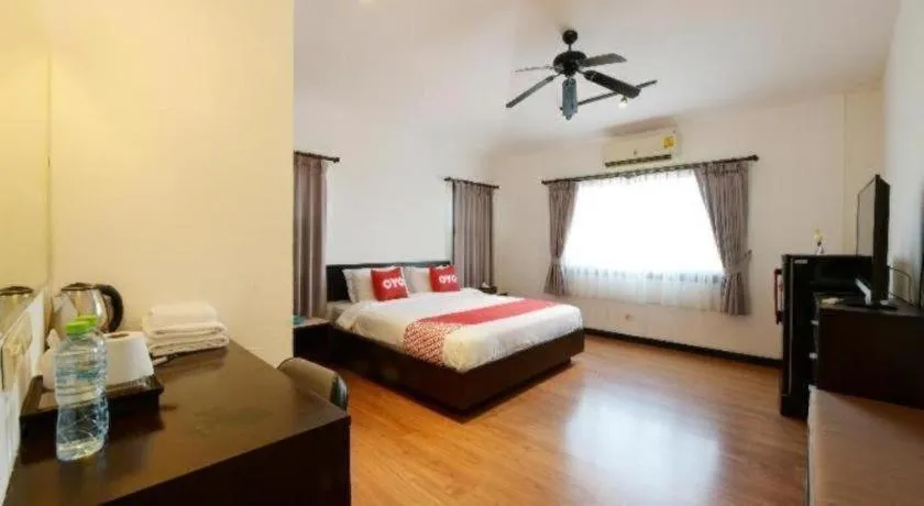 Bed in OYO 520 Pattaya Cantina