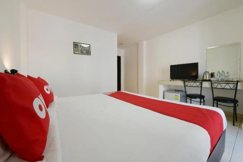 Bed in OYO 520 Pattaya Cantina