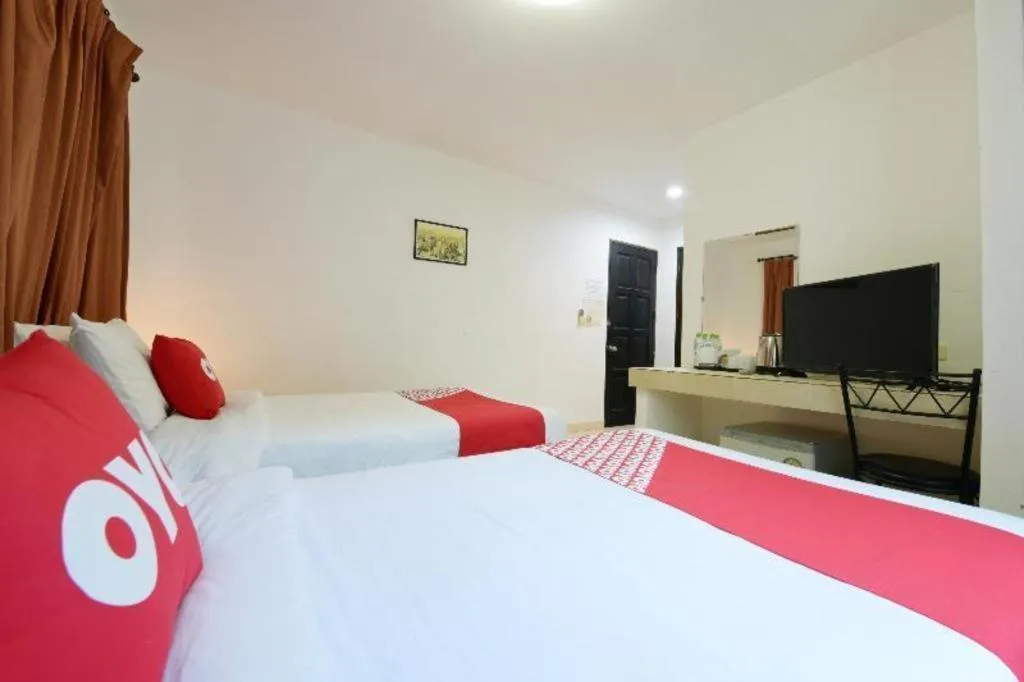 Bed in OYO 520 Pattaya Cantina