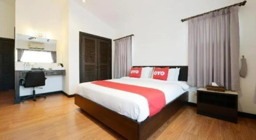 Bed in OYO 520 Pattaya Cantina