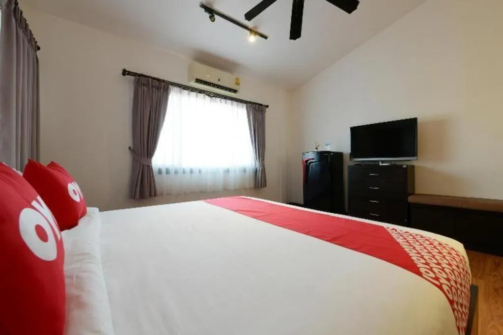 Bed in OYO 520 Pattaya Cantina