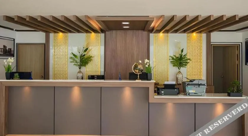 B2 Nakhonsawan Premier Hotel