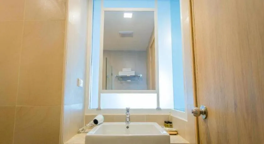 B2 Nakhonsawan Premier Hotel