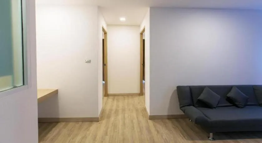 B2 Nakhonsawan Premier Hotel