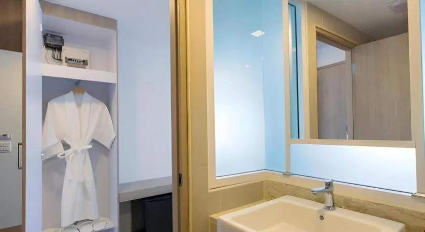 B2 Nakhonsawan Premier Hotel