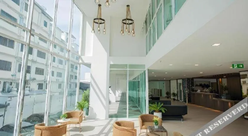 B2 Nakhonsawan Premier Hotel