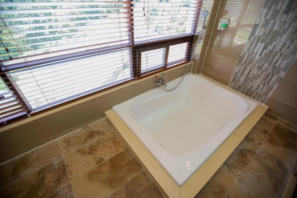 Longyan Capital International Hot Spring Resort