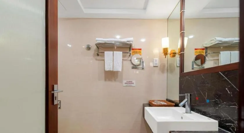 Longyan Capital International Hot Spring Resort