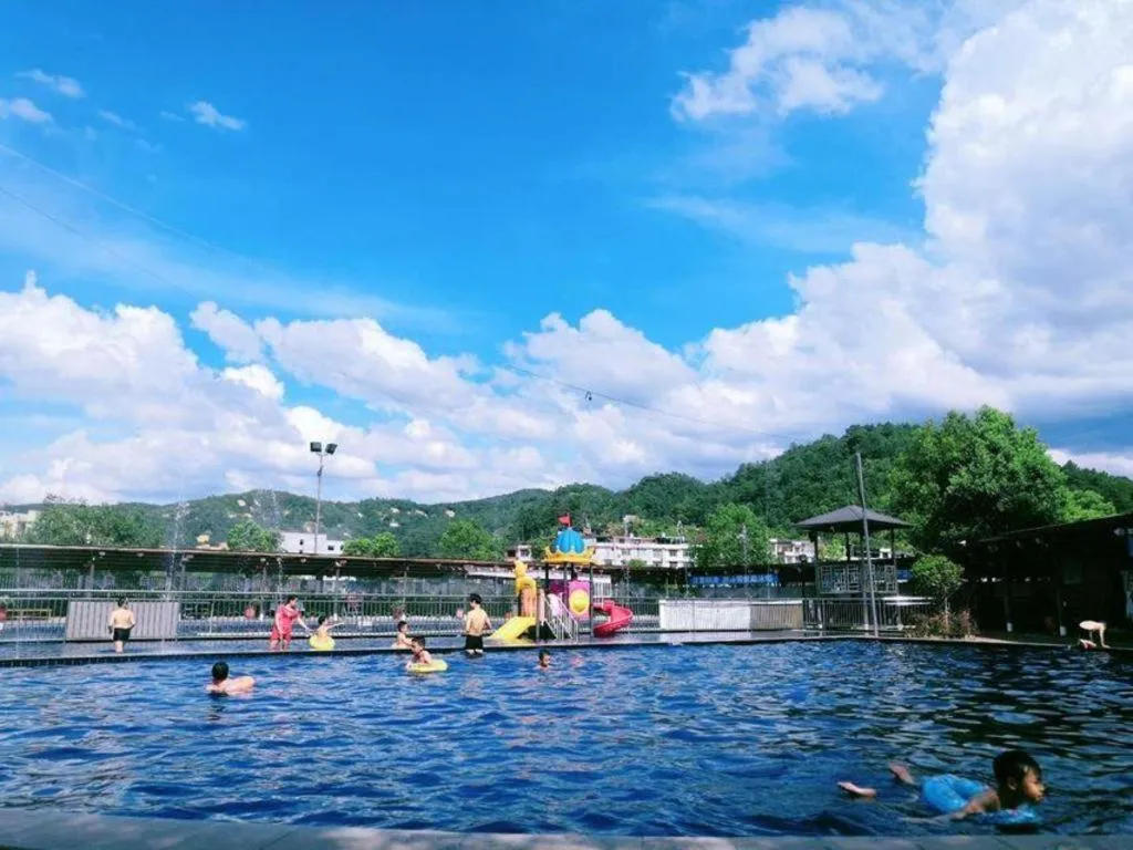 Longyan Capital International Hot Spring Resort