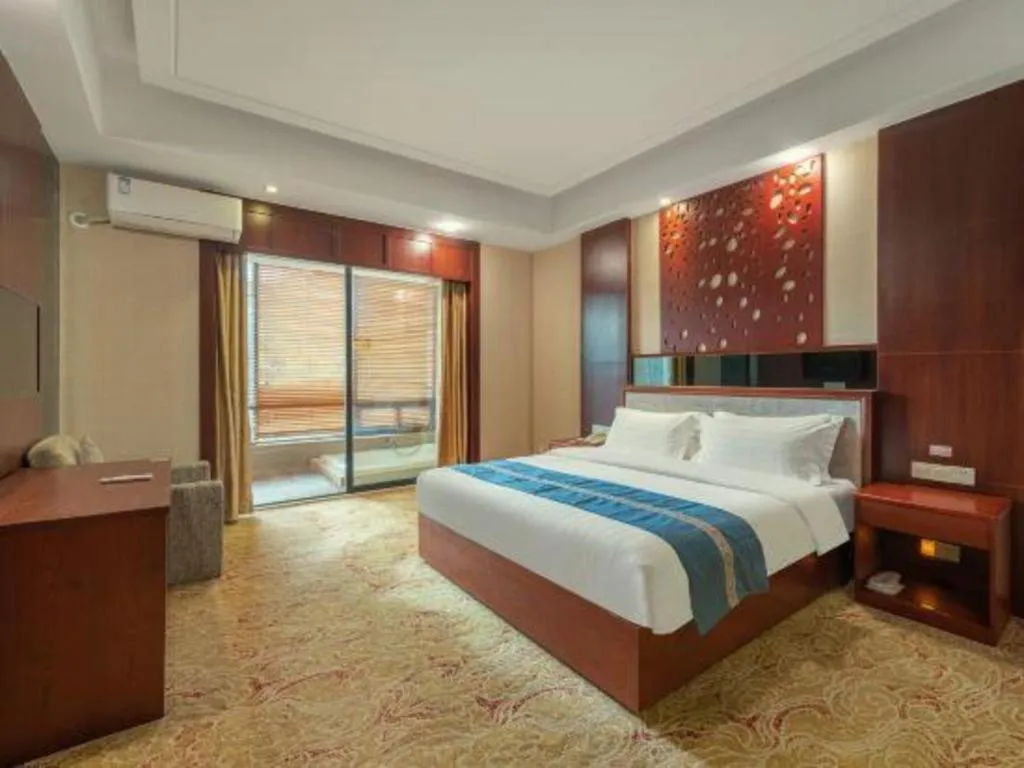 Bed in Longyan Capital International Hot Spring Resort