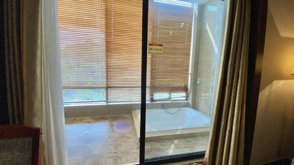 Bed in Longyan Capital International Hot Spring Resort