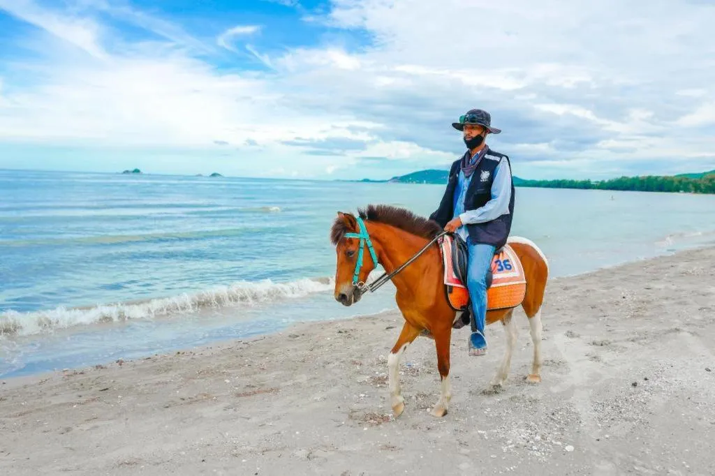 Blue Wave Hotel Hua Hin