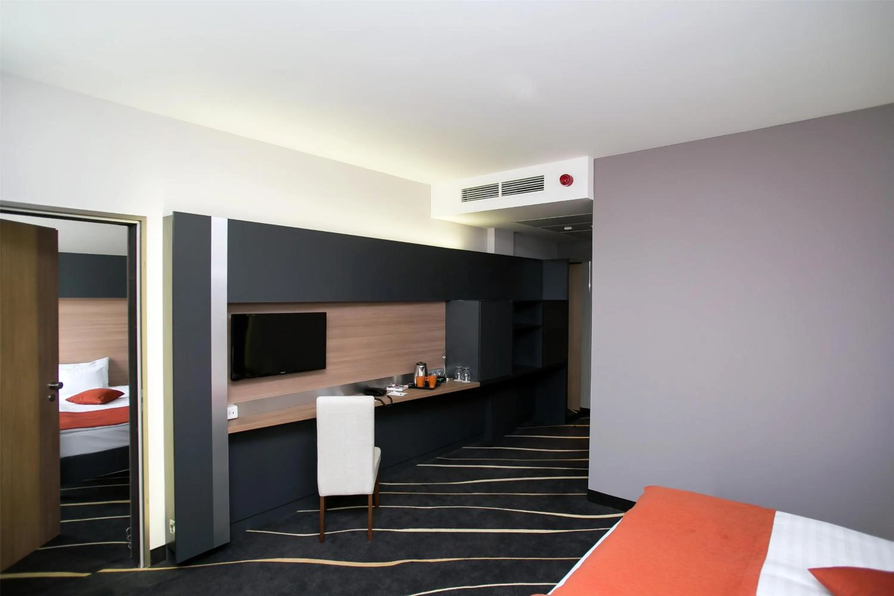 Bedroom, Bed in Best Western Plus Lakeside Hotel