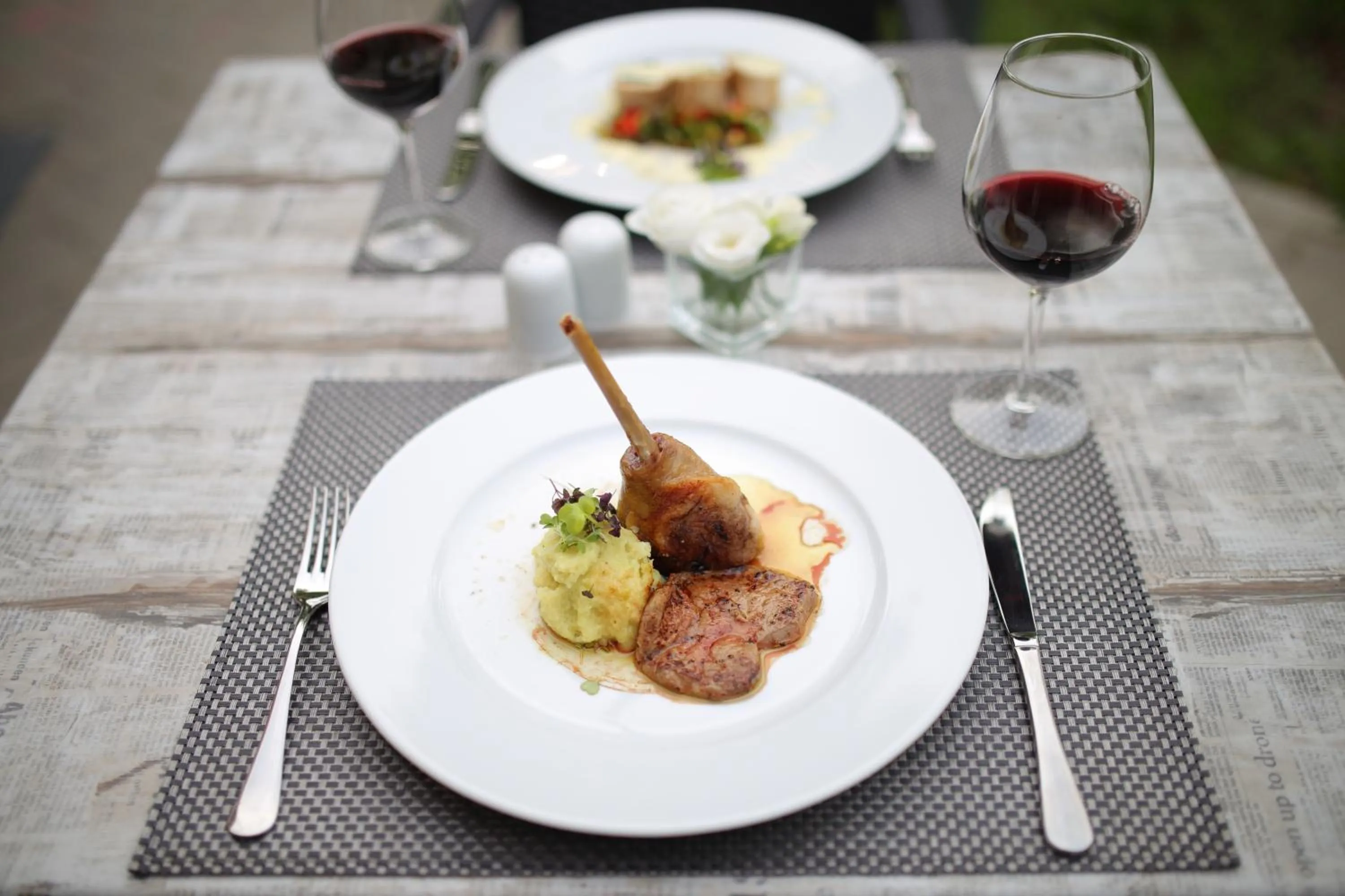 Restaurant/places to eat in Best Western Plus Lakeside Hotel