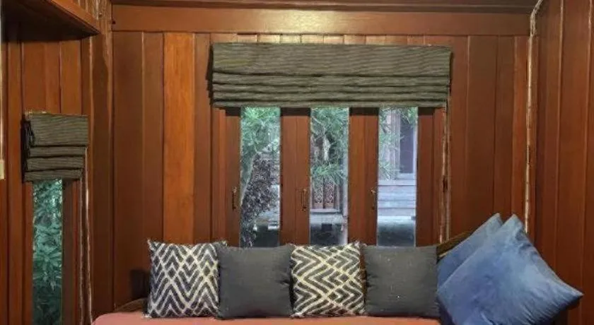 Nai Khun Khao Resort