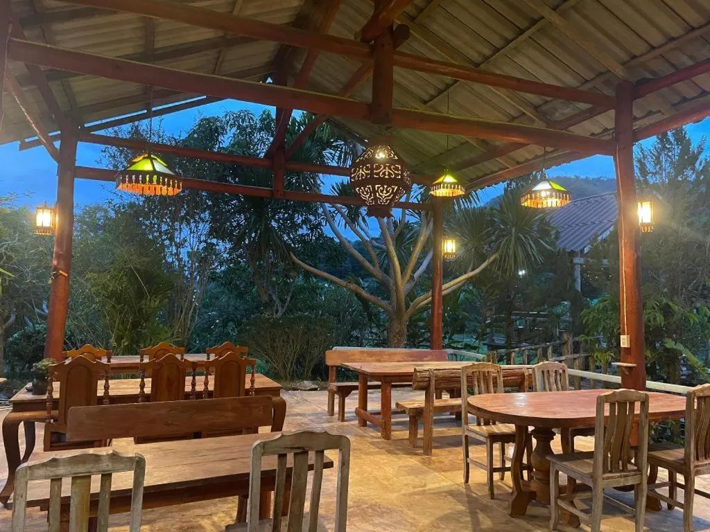 Nai Khun Khao Resort