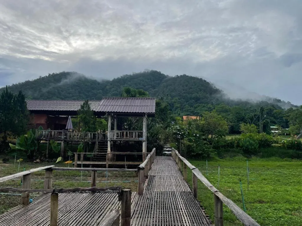 Nai Khun Khao Resort