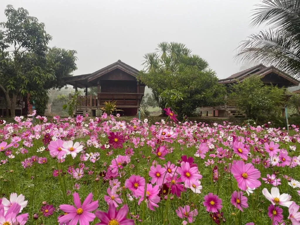 Nai Khun Khao Resort
