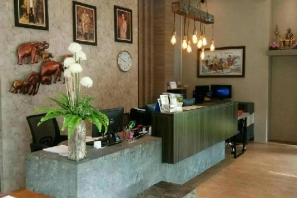 Chatnipa Beach Resort