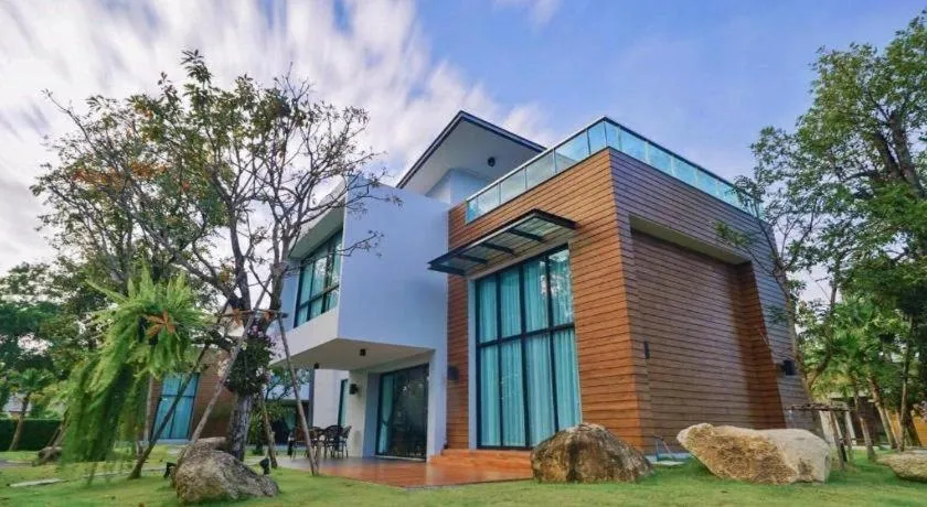 Chatnipa Beach Resort