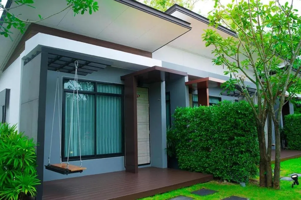 Chatnipa Beach Resort