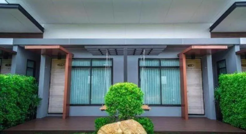 Chatnipa Beach Resort