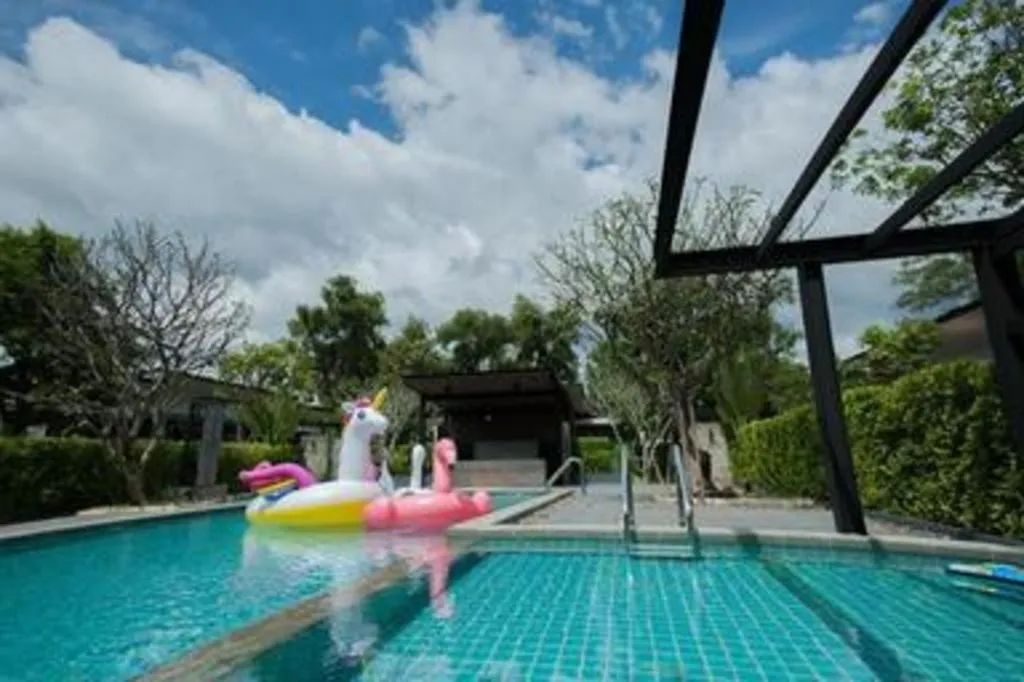 Chatnipa Beach Resort