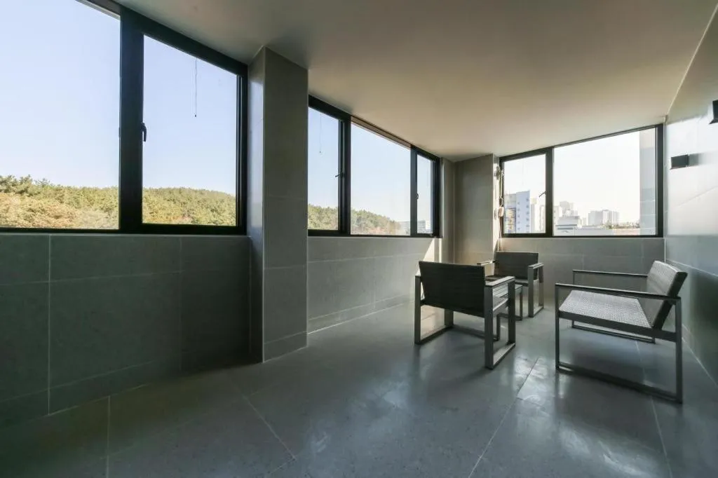 Changwon Brown dot Hotel Palyong