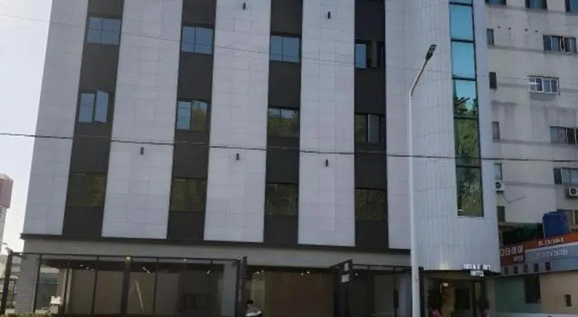 Changwon Brown dot Hotel Palyong