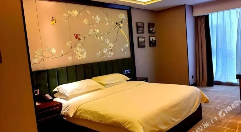 Bed in Metropolo Hotel Chengdu Wuhou Wanda Plaza