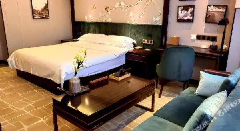 Bed in Metropolo Hotel Chengdu Wuhou Wanda Plaza