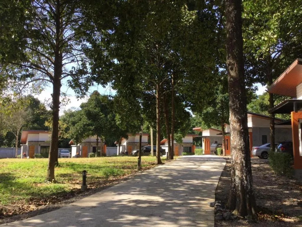 Baan Klang Suan Resort